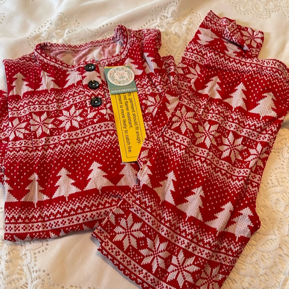 Gigi and Max NWT Holiday Pajamas